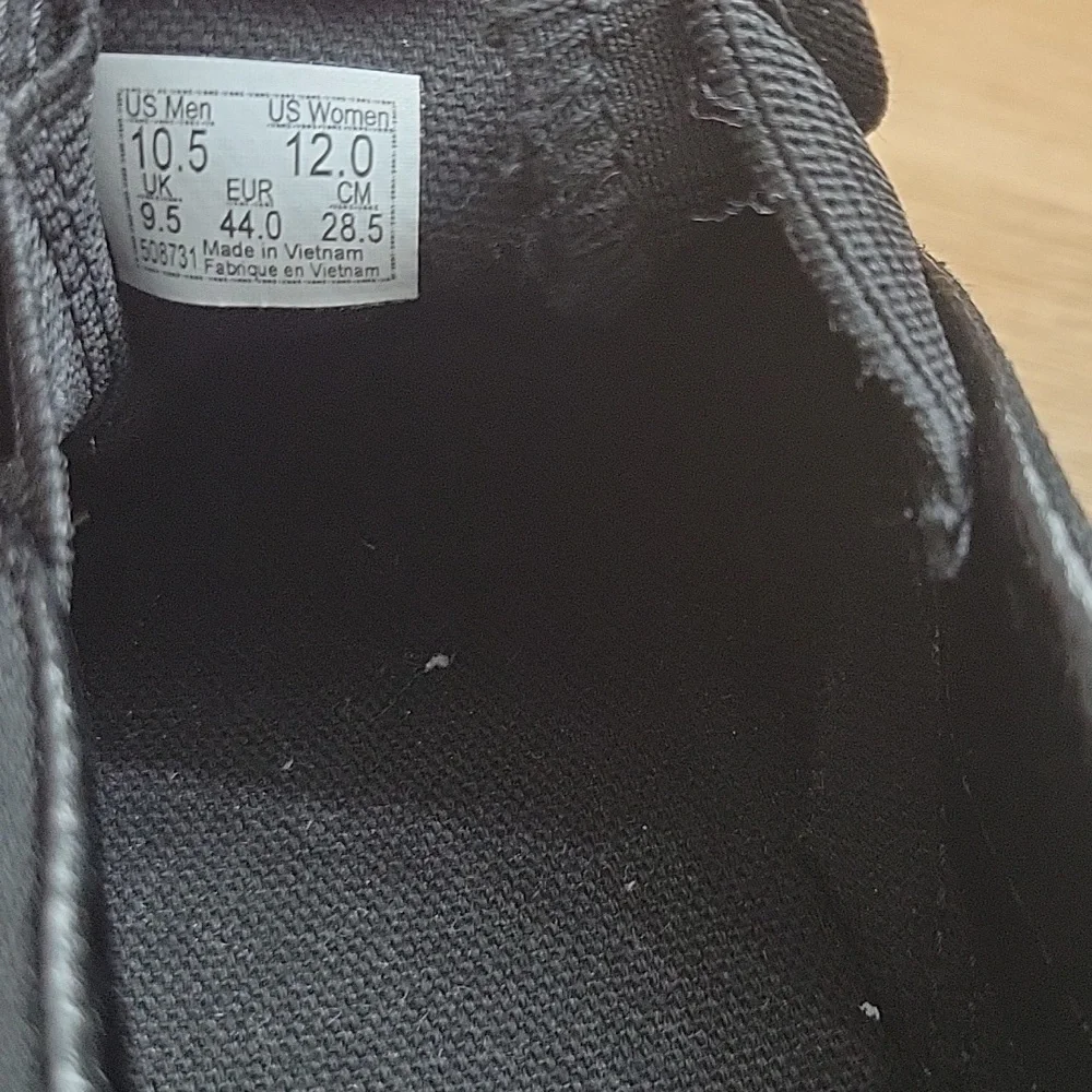 Van's classic slip on Brand new in the box authentic uper textile. - Picture 9 of 10